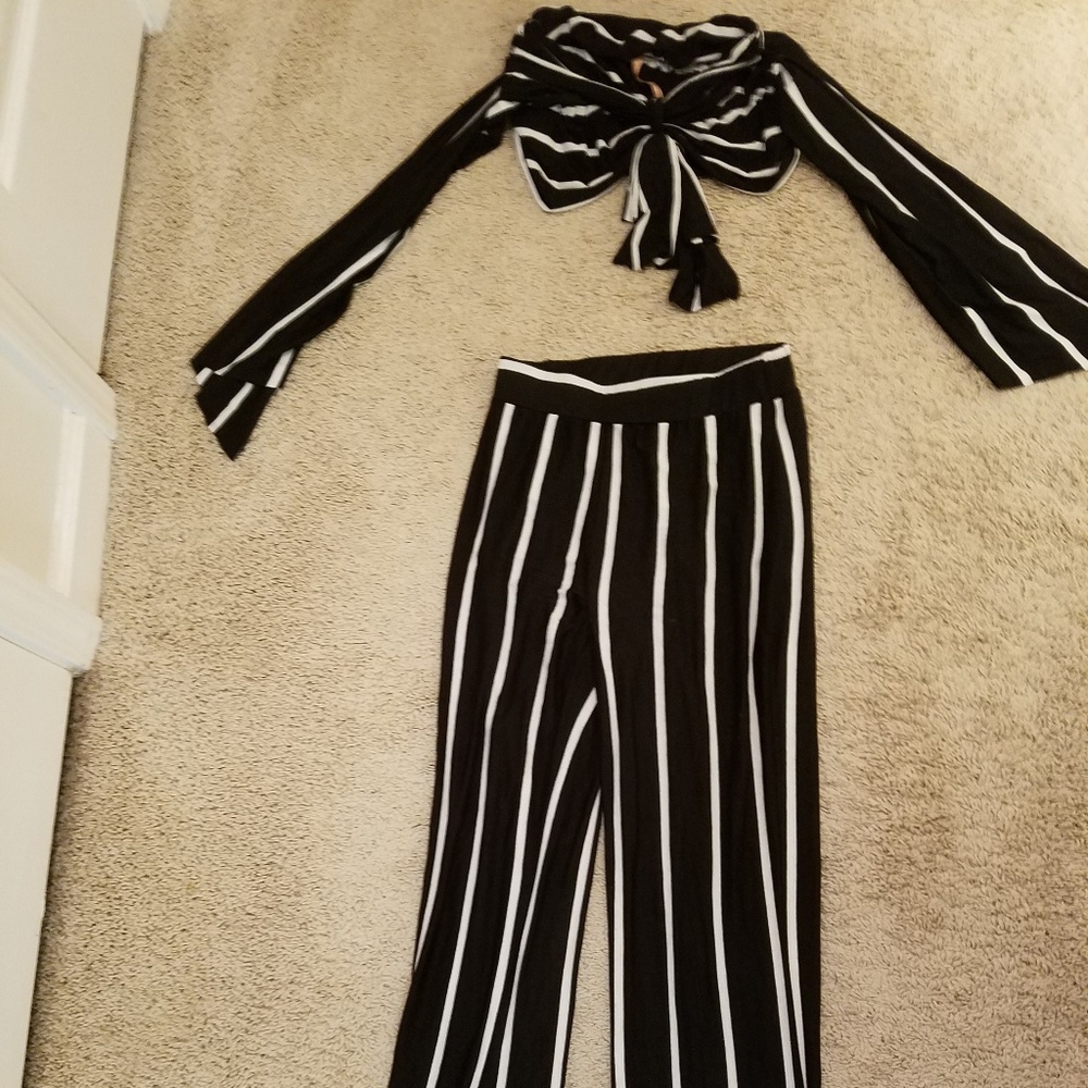 🚫SOLD🚫Striped Set - Picture 2 of 2